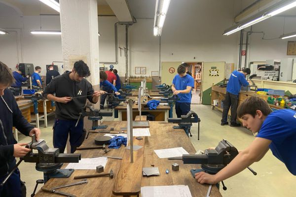 Metallgrundkurs f&uuml;r unsere Auszubildenden